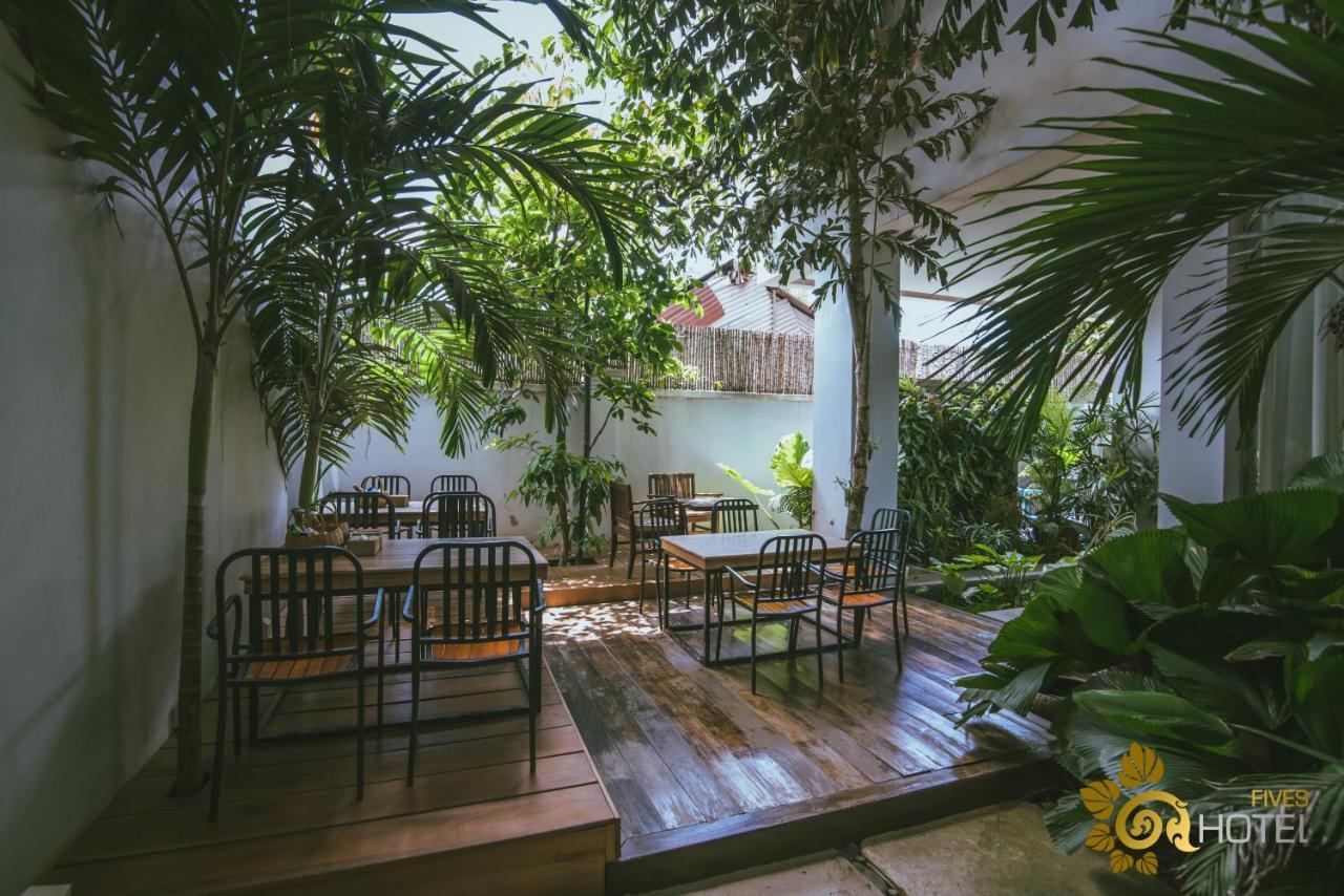菲弗.S酒店 贡布 外观 照片